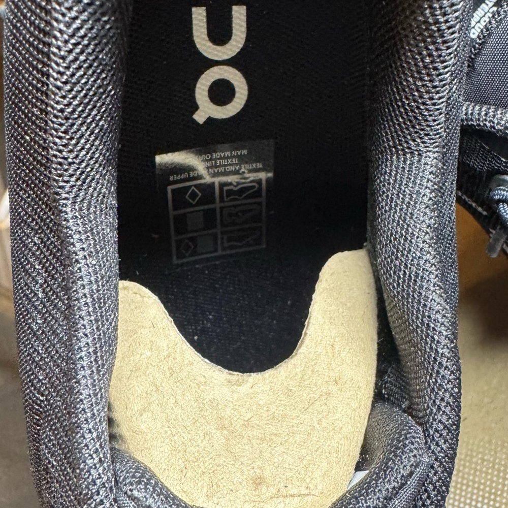 Cloud 5 Waterproof Shoes - All Black - Picture 3 of 7